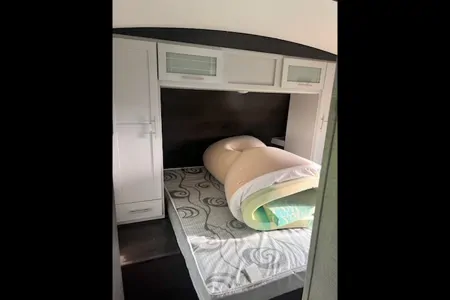 2021 Keystone Bullet 330BHS TT, Sleeps up to 10!