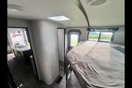 2021 Keystone Bullet 330BHS TT, Sleeps up to 10!