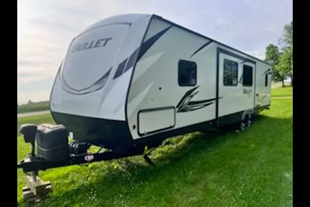2021 Keystone Bullet 330BHS TT, Sleeps up to 10!