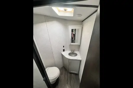 2021 Keystone Bullet 330BHS TT, Sleeps up to 10!