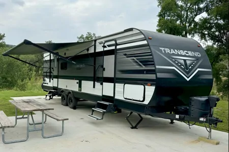 Spacious Grand Design Bunkhouse with Master Suite