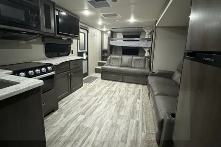 Spacious Grand Design Bunkhouse with Master Suite