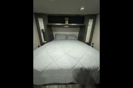 Spacious Grand Design Bunkhouse with Master Suite