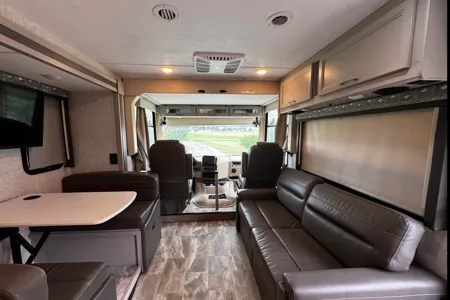 Woody RV’s Thor Windsport