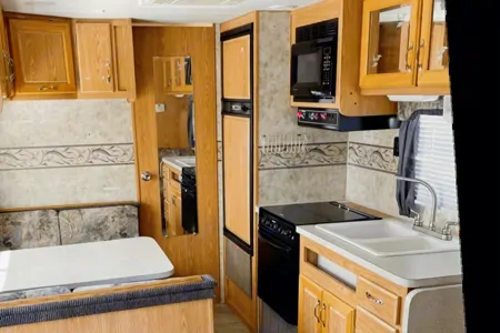 $150 per day  California Northwood Mfg Nash Fifth Wheel