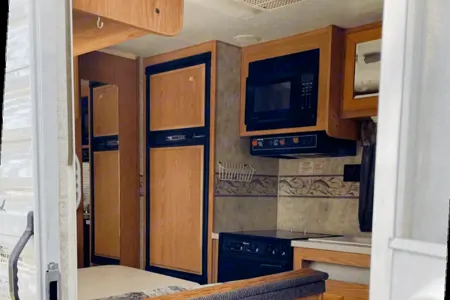 $150 per day  California Northwood Mfg Nash Fifth Wheel