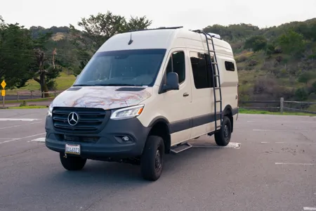 RVanity Sprinter 144 High Roof AWD: Go anywhere in comfort and safety
