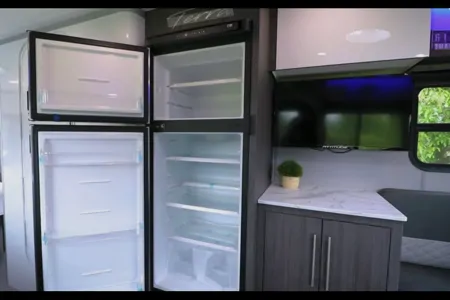 Overland Tonight: Intech Aucta Magnolia Off Grid & On Travel Trailer