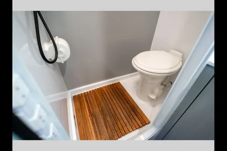 Overland Tonight: Intech Aucta Magnolia Off Grid & On Travel Trailer