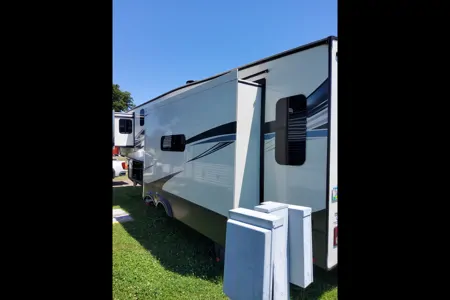 David 's Keystone Montana 3231CK Fifth Wheel