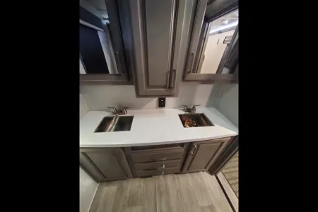 David 's Keystone Montana 3231CK Fifth Wheel