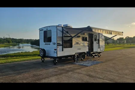 2025 Jayco Jay Flight SLX 210 QB Travel Trailer (Couples or Small Families Trailer)