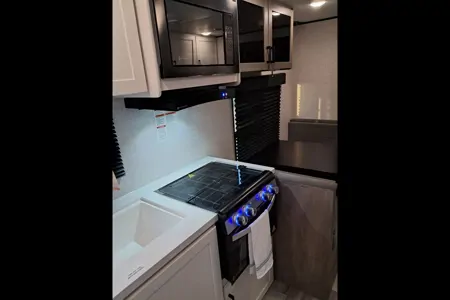 2025 Jayco Jay Flight SLX 210 QB Travel Trailer (Couples or Small Families Trailer)