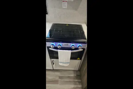 2025 Jayco Jay Flight SLX 210 QB Travel Trailer (Couples or Small Families Trailer)