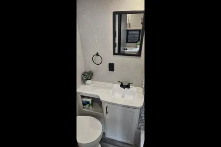 2025 Jayco Jay Flight SLX 210 QB Travel Trailer (Couples or Small Families Trailer)