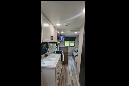 2025 Jayco Jay Flight SLX 210 QB Travel Trailer (Couples or Small Families Trailer)