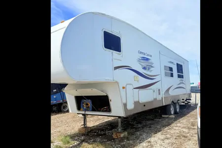 Canyon Cruiser Charlie - Adventure-ready fifth wheel Trailer