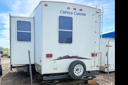 Canyon Cruiser Charlie - Adventure-ready fifth wheel Trailer