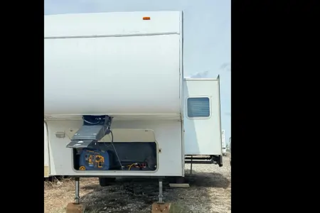 Canyon Cruiser Charlie - Adventure-ready fifth wheel Trailer