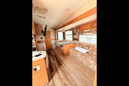 Canyon Cruiser Charlie - Adventure-ready fifth wheel Trailer