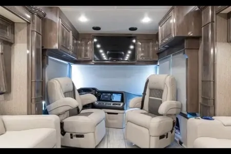 Somporn's American Coach American dream 45A Class A