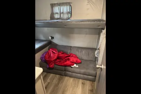 Randy's Coachmen Catalina 303QBCK Travel Trailer