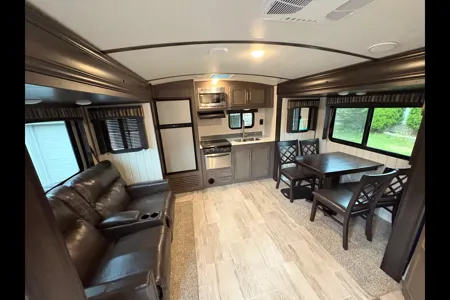 Darryl and Tieran’s Crossroads 250rk Travel Trailer
