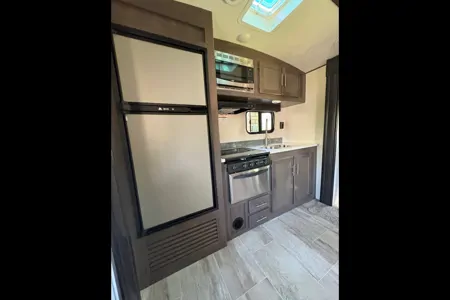 Darryl and Tieran’s Crossroads 250rk Travel Trailer