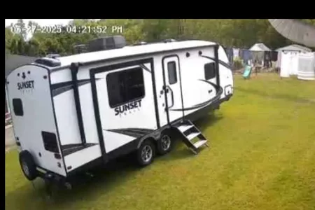 Darryl and Tieran’s Crossroads 250rk Travel Trailer