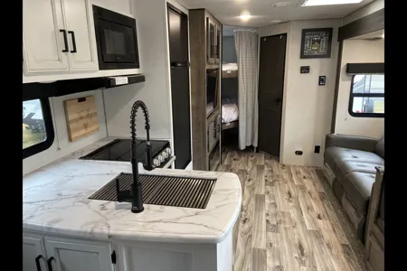 Zach's Venture Sporttrek Travel Trailer