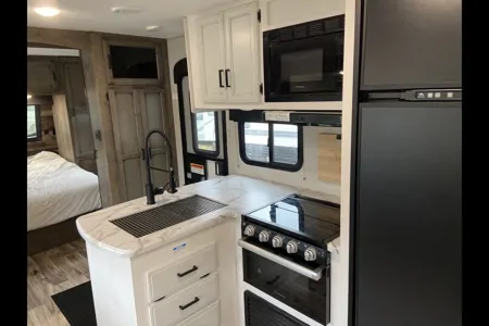 Zach's Venture Sporttrek Travel Trailer
