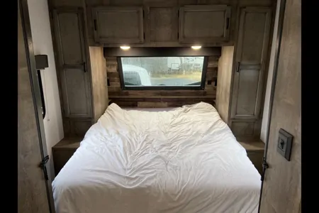 Zach's Venture Sporttrek Travel Trailer