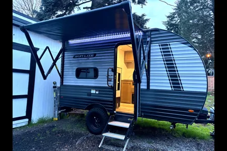 Cory's Sunset Park RV Sunlite LTD 13BH Travel Trailer