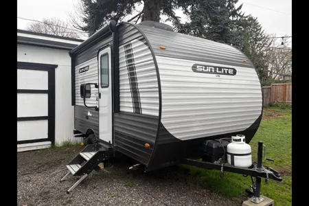Cory's Sunset Park RV Sunlite LTD 13BH Travel Trailer