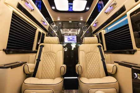 Exclusive Luxury Executive Coach Class B