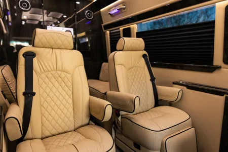 Exclusive Luxury Executive Coach Class B