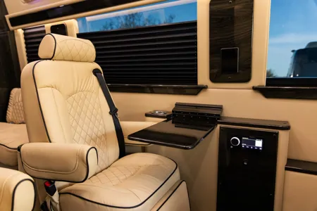 Exclusive Luxury Executive Coach Class B