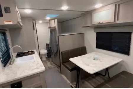 Gianco's Coleman Lantern LT 17B Travel Trailer