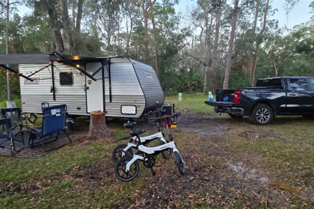 Gianco's Coleman Lantern LT 17B Travel Trailer