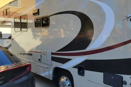 Kevin's Coachmen Leprechaun 230CB Class C