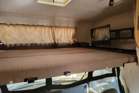 Kevin's Coachmen Leprechaun 230CB Class C