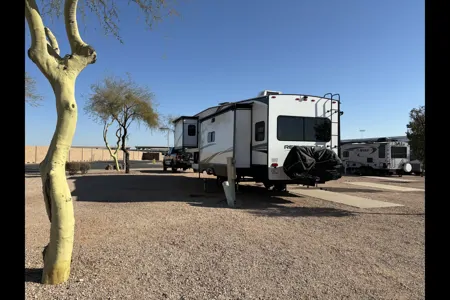 Pristine 2025 Grand Design Reflection 337 Fifth Wheel