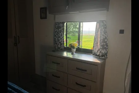 Pristine 2025 Grand Design Reflection 337 Fifth Wheel