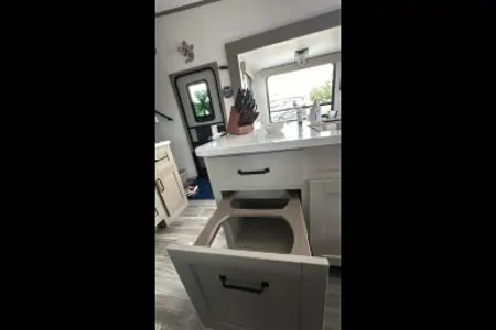 Pristine 2025 Grand Design Reflection 337 Fifth Wheel