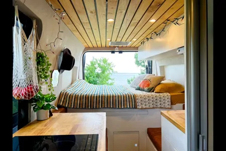 Luxury Dodge Promaster 2500 Off-Grid & Stealth Camping Ready