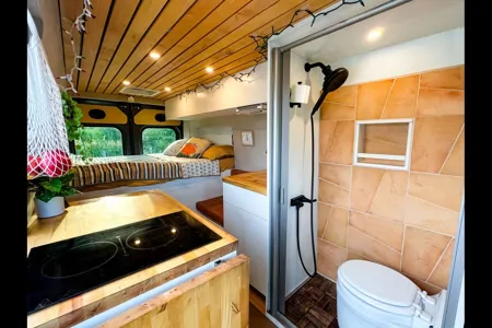 Luxury Dodge Promaster 2500 Off-Grid & Stealth Camping Ready