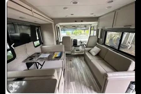 Spacious, modern, home on wheels for 6.