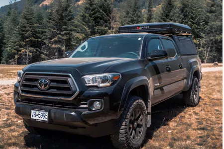 ''Ollie" Fully equipped overland adventure rig