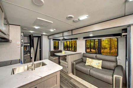 Stunning Heartland MALLARD M26 Travel Trailer