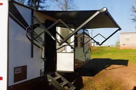 omar's Heartland North Trail Travel Trailer